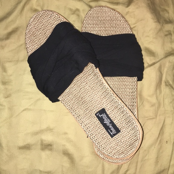 Sandals - Picture 1 of 1